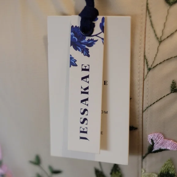 JessaKae Blushing Flora Midi Gown with Puff Sleeves for Cocktail Events, NWT, 2X - Picture 2 of 8